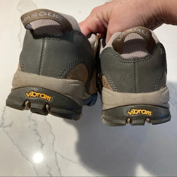 VASQUE Sz 8.5 Leather Hiking Trekking Super Grip  Lace Up Sneakers Shoes - Picture 9 of 14